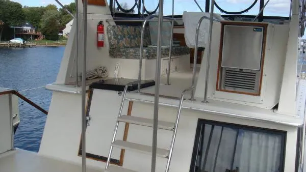 Slide: The Image of Californian Cockpit Motor Yacht 1985 - 8