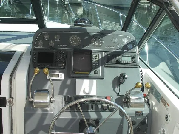 Slide: The Image of Tiara 3100 Open 2000 - 8