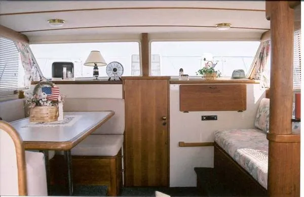 Slide: The Image of Tollycraft SPORT CRUISER 1988 - 2
