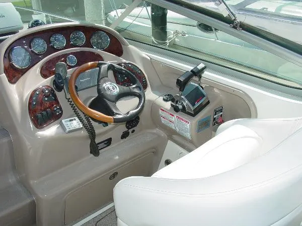 Slide: The Image of Sea Ray 280 Sundancer 2004 - 8