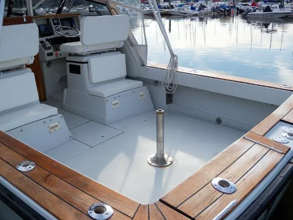 Slide: The Image of Rampage EXPRESS SPORTSMAN 28 1988 - 7