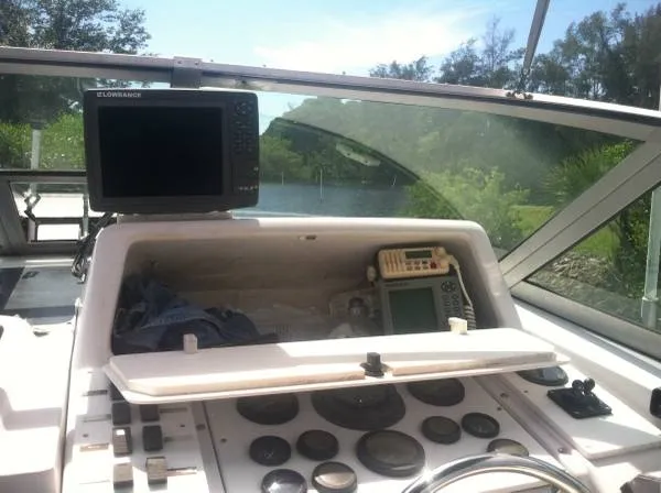 Slide: The Image of Pro-Line 2950 Offshore 1995 - 10