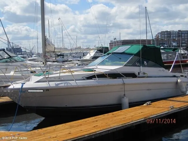Slide: The Image of Sea Ray 270 1988 - 8