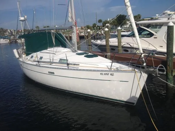 Slide: The Image of Beneteau 331 2004 - 0