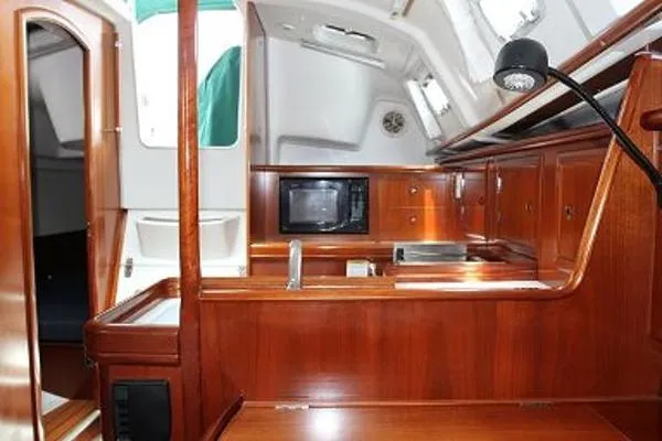 Slide: The Image of Beneteau 331 2004 - 10