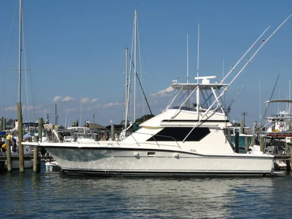 Slide: The Image of Hatteras 38 Convertible 1988 - 0
