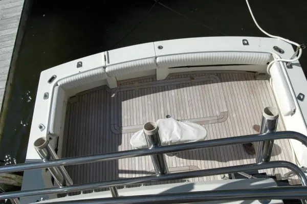 Slide: The Image of Hatteras 38 Convertible 1988 - 5