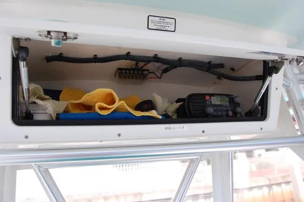 Slide: The Image of Regulator Marine 23 Open w/ F225 2004 - 10
