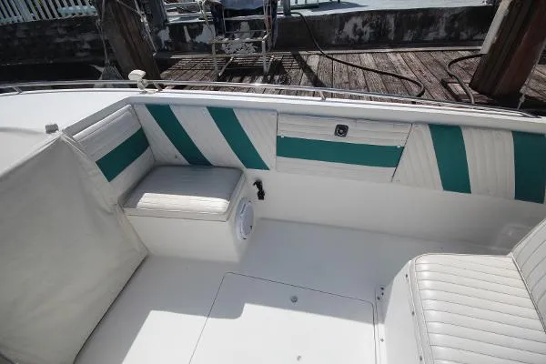 Slide: The Image of Wellcraft 30 Scarab Sport 1989 - 10