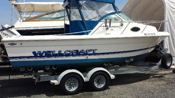 Slide: The Image of Wellcraft 210 Coastal 1997 - 2