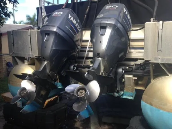 Slide: The Image of Commercial Tour Pontoon 40" Pontoon 2002 - 5