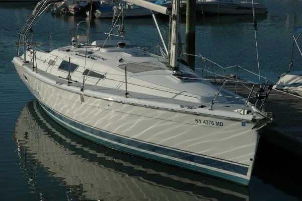 Slide: The Image of Hunter 33 2005 - 0