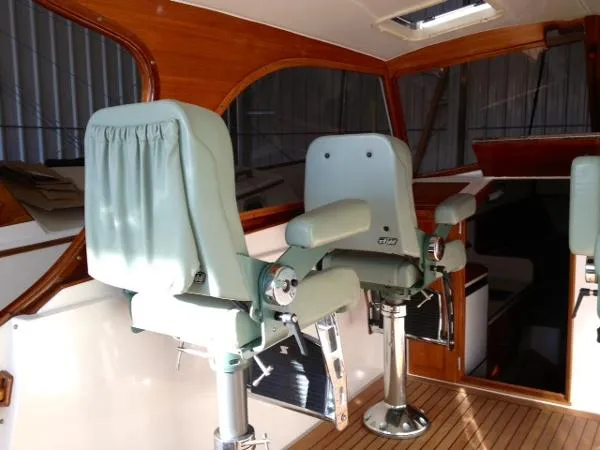 Slide: The Image of Shelter Island 38 Runabout 1999 - 6