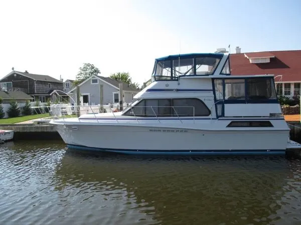 Slide: The Image of Chris-Craft 426 Catalina Double Cabin 1988 - 1