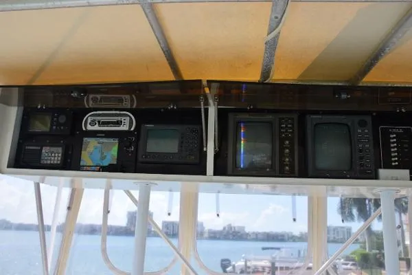 Slide: The Image of Hatteras 45 Convertible 1970 - 10