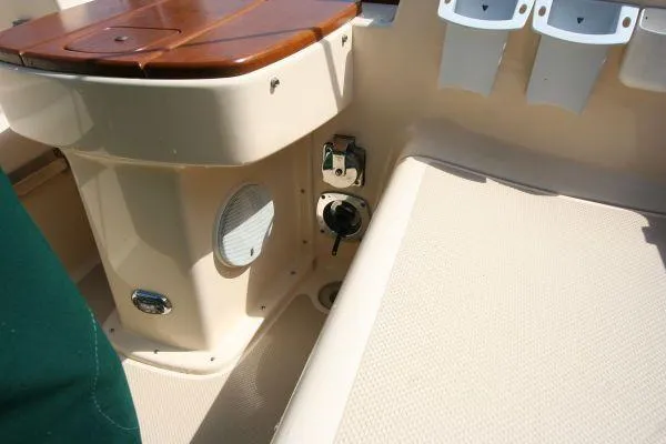 Slide: The Image of Island Packet 370 2008 - 10