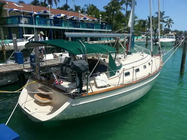 Slide: The Image of Island Packet 370 2008 - 2