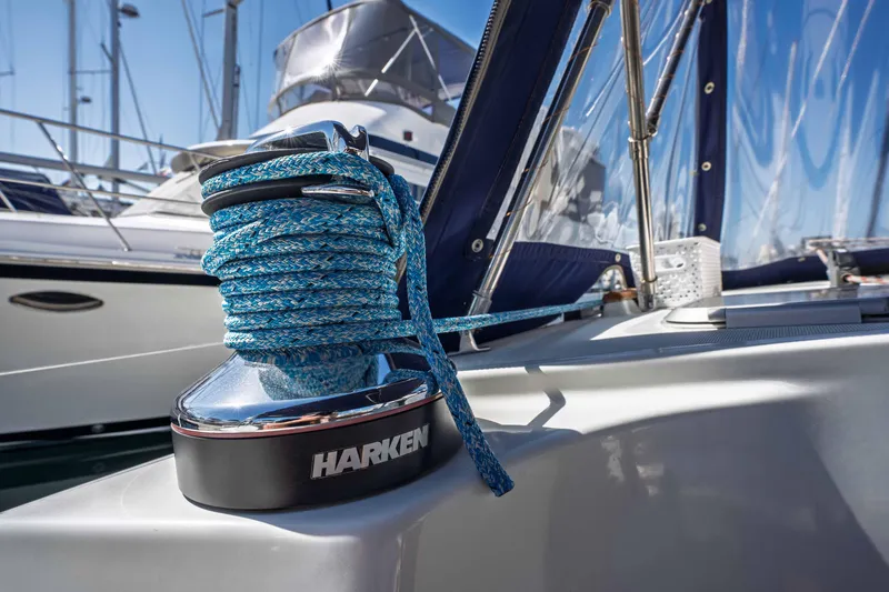 Slide: The Image of Harken 2-speed self-tailing primary winches on cockpit coamings. - 35