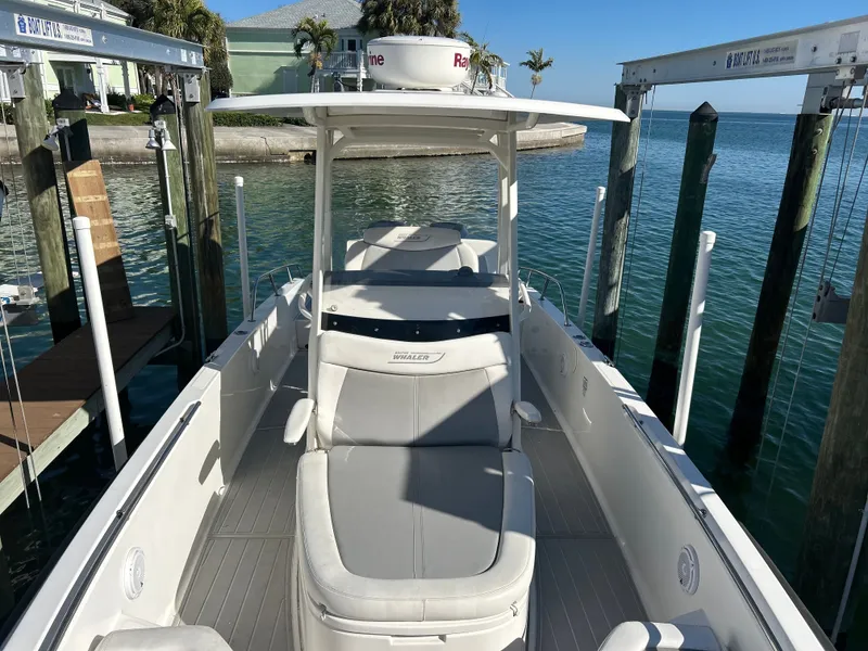 Slide: The Image of Boston Whaler 270 Dauntless 2015 - 19