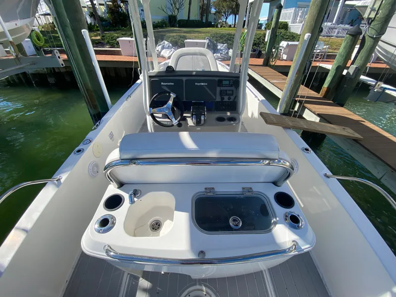 Slide: The Image of Boston Whaler 270 Dauntless 2015 - 7