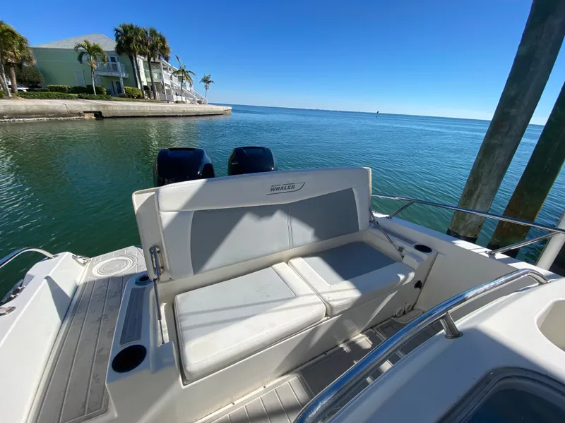 Slide: The Image of Boston Whaler 270 Dauntless 2015, HybridTouch display with trip log. - 9