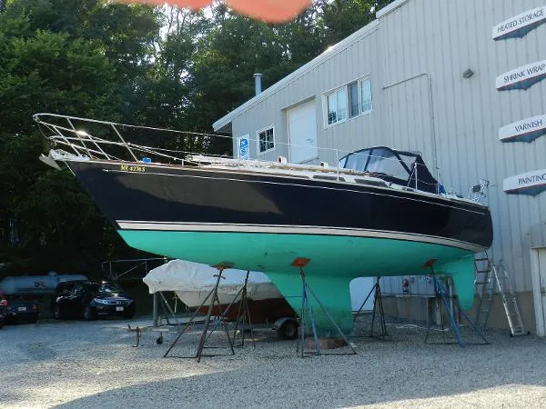 Slide: The Image of Sabre 34 Aft Cabin Targa 1989 - 0