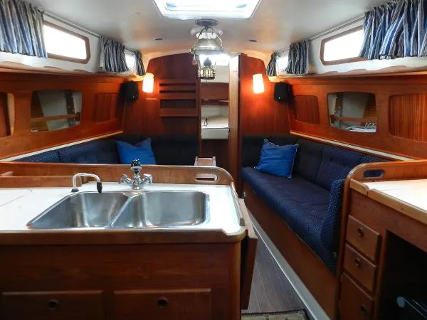 Slide: The Image of Sabre 34 Aft Cabin Targa 1989 - 1