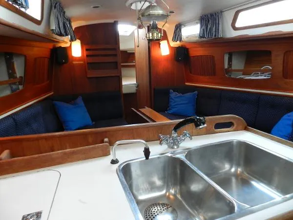Slide: The Image of Sabre 34 Aft Cabin Targa 1989 - 3