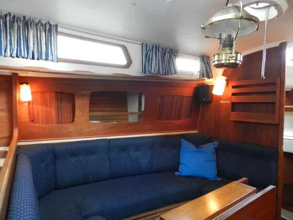 Slide: The Image of Sabre 34 Aft Cabin Targa 1989 - 8