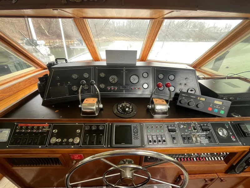 Slide: The Image of Chris-Craft 500 Constellation 1987 - 11