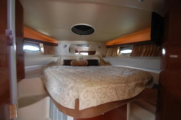 Slide: The Image of Regal 4080 Flybridge Sedan 4080 FB Sedan Mint Condition 2011 - 8