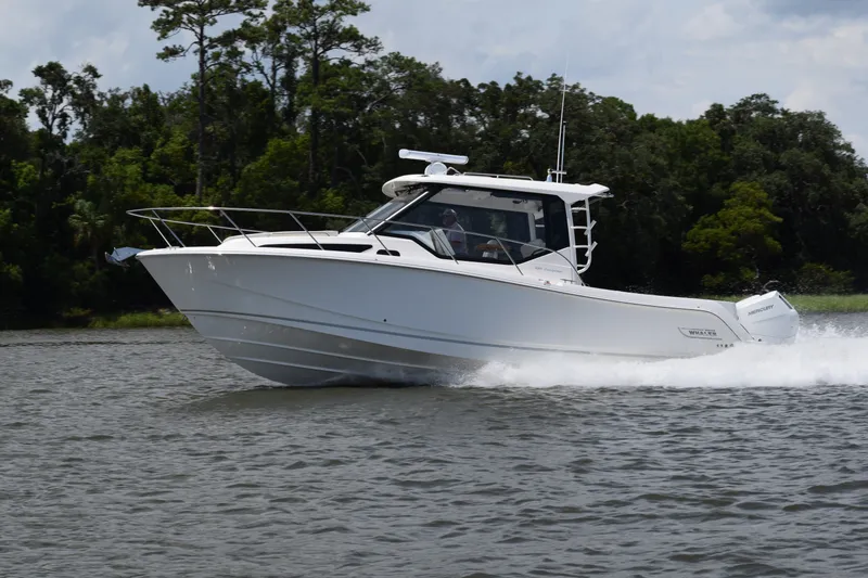 Slide: The Image of Boston Whaler 325 Conquest 2026 - 42