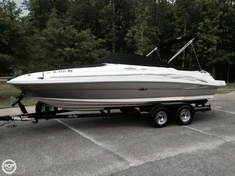 Slide: The Image of Sea Ray 220 Sun Deck 2006 - 1