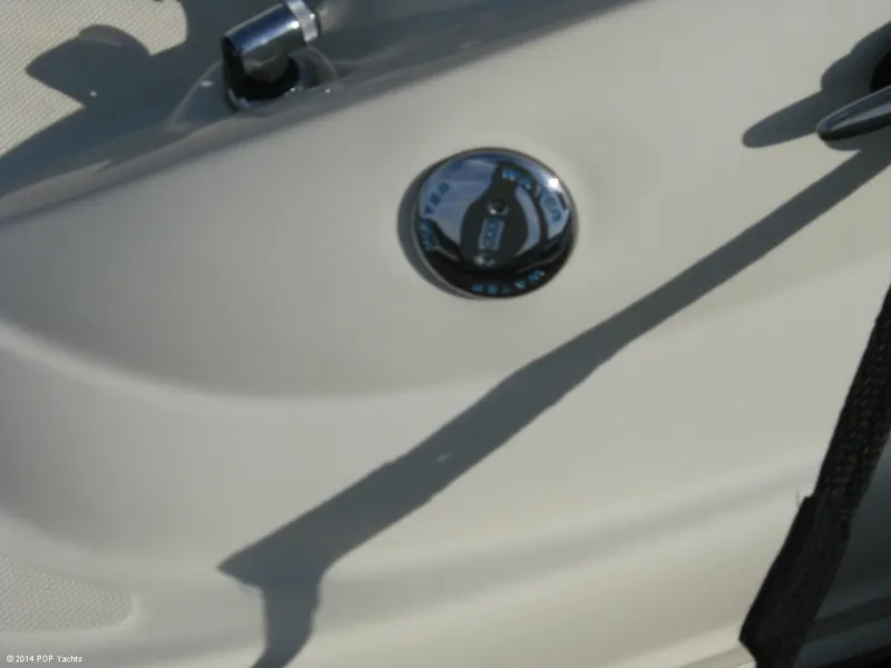 Slide: The Image of Sea Ray 220 Sun Deck 2006 - 6