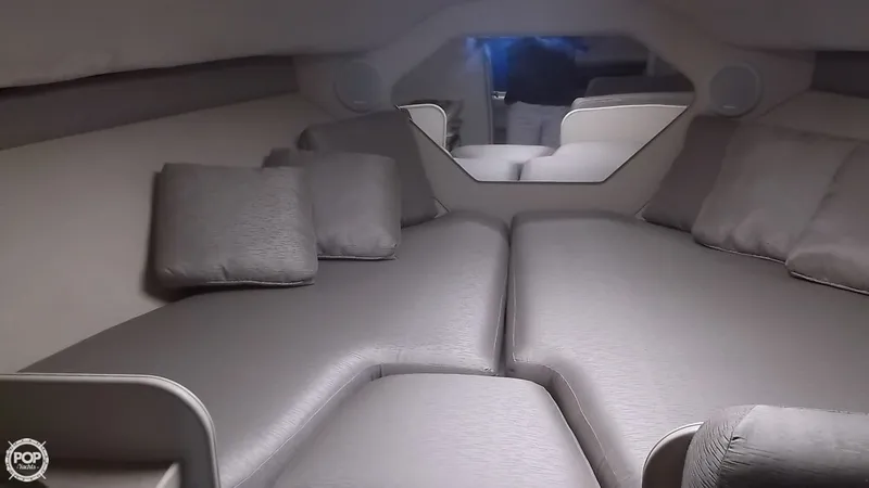 Slide: The Image of Carver Yachts 28 Express Cruiser 1996 - 6