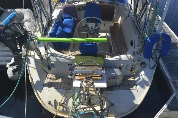 Slide: The Image of Beneteau 432 1988 - 3