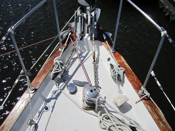 Slide: The Image of Pearson 424 Sloop (Updated Yanmar Diesel) 1980 - 6