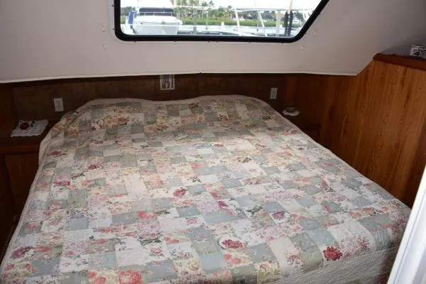 Slide: The Image of Endeavour Catamaran Corp TrawlerCat 44 2005 - 8