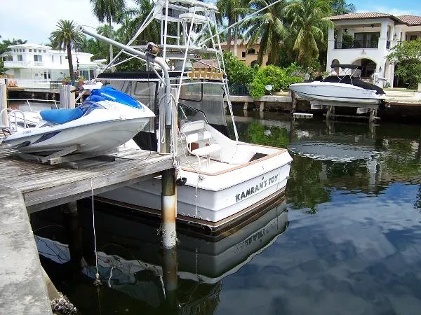 Slide: The Image of Sea Ray Diesel Sportfish 1988 - 1