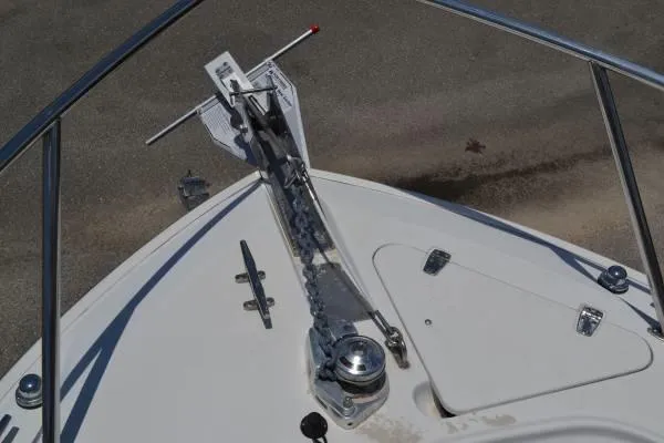 Slide: The Image of Boston Whaler 240 Outrage 2004 - 4