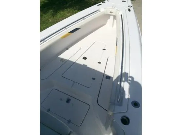 Slide: The Image of Donzi 32 ZF 2004 - 4
