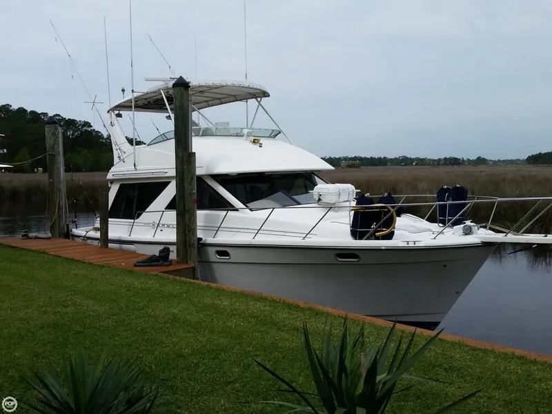 Slide: The Image of Bayliner 3988 1999 - 3