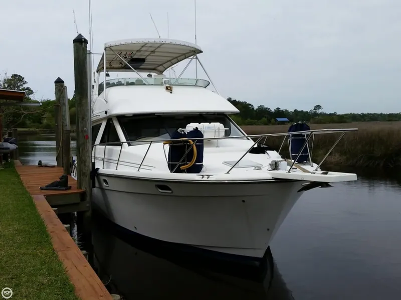Slide: The Image of Bayliner 3988 1999 - 4