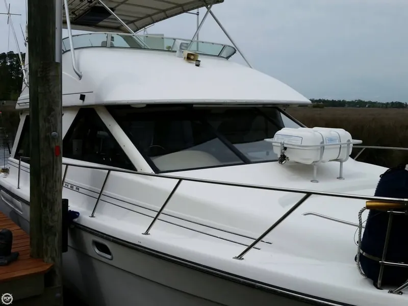 Slide: The Image of Bayliner 3988 1999 - 5
