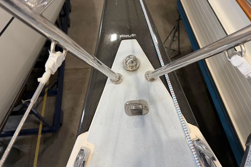 Slide: The Image of Bow of 2006 J Boats J/100 sailboat with deck fittings and rigging. - 51