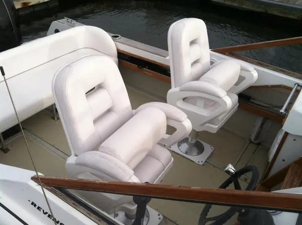 Slide: The Image of Boston Whaler Revenge 19 1977 - 7