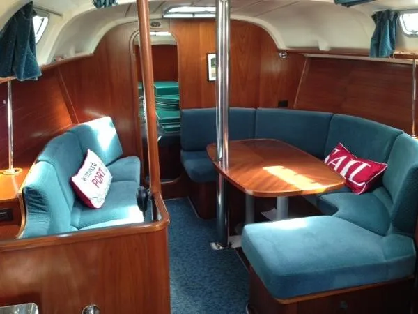 Slide: The Image of Beneteau Oceanis 351 1994 - 4