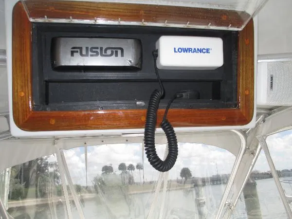 Slide: The Image of Tide Custom 27 Express 2003 - 7