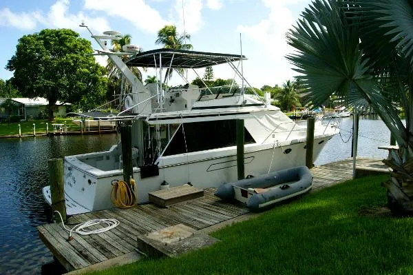 Slide: The Image of Ocean Alexander 42 Sedan Bridge 1990 - 0