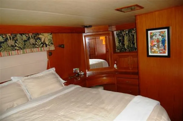 Slide: The Image of Ocean Alexander Sundeck 39 BR9149 1987 - 8